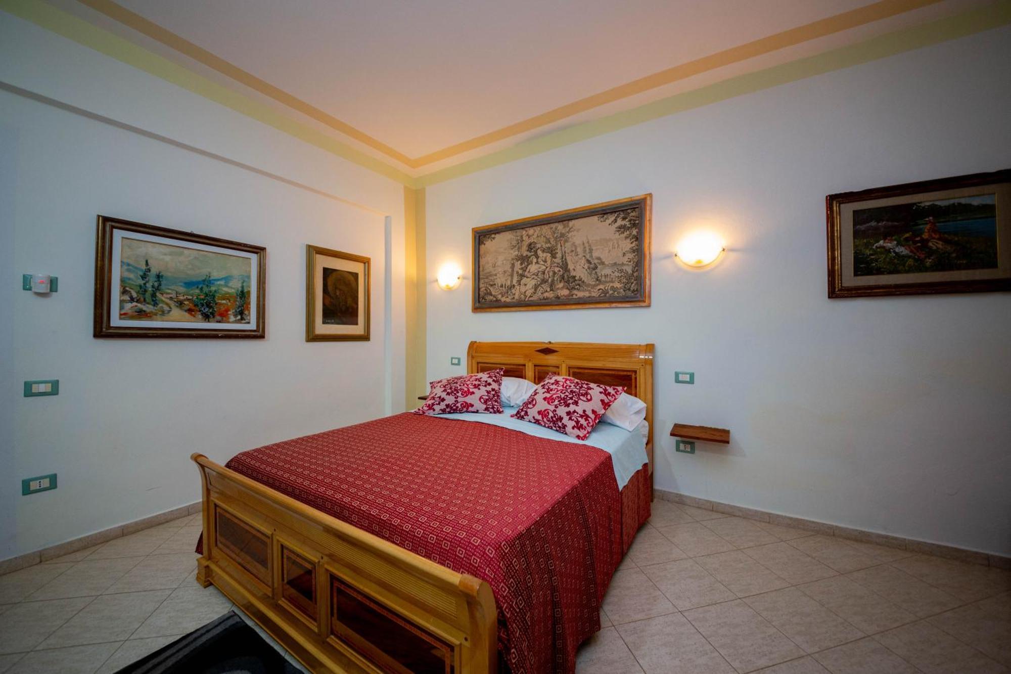Hotel "San Saena " Radhime Exterior photo