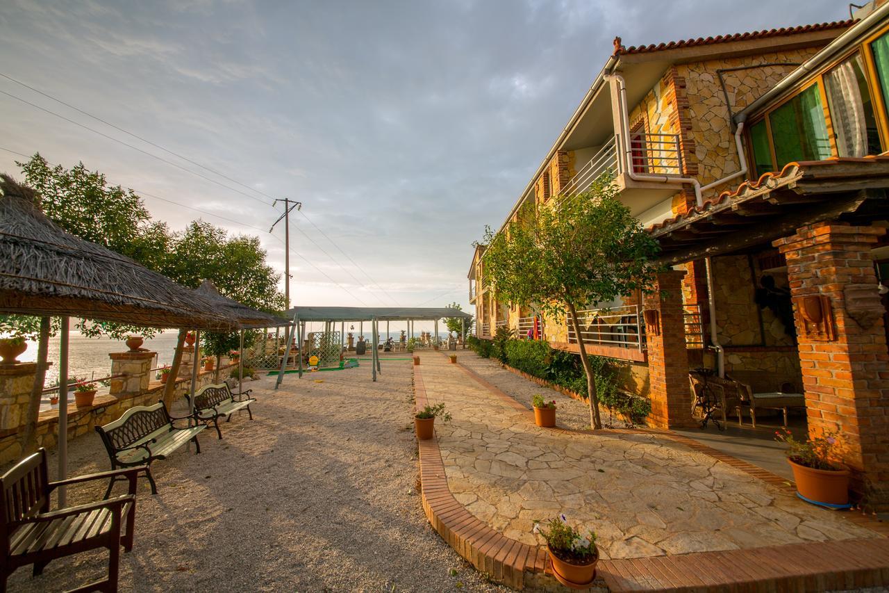 Hotel "San Saena " Radhime Exterior photo