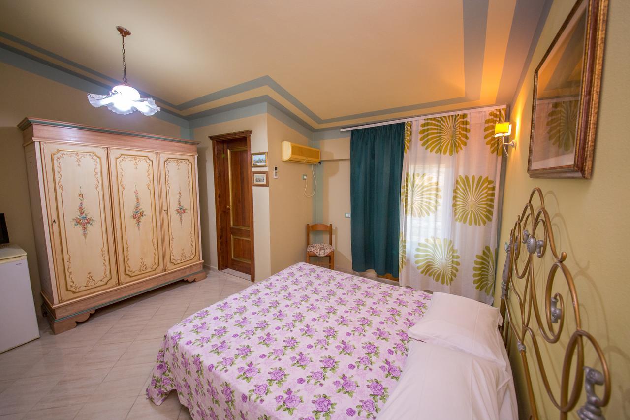 Hotel "San Saena " Radhime Exterior photo
