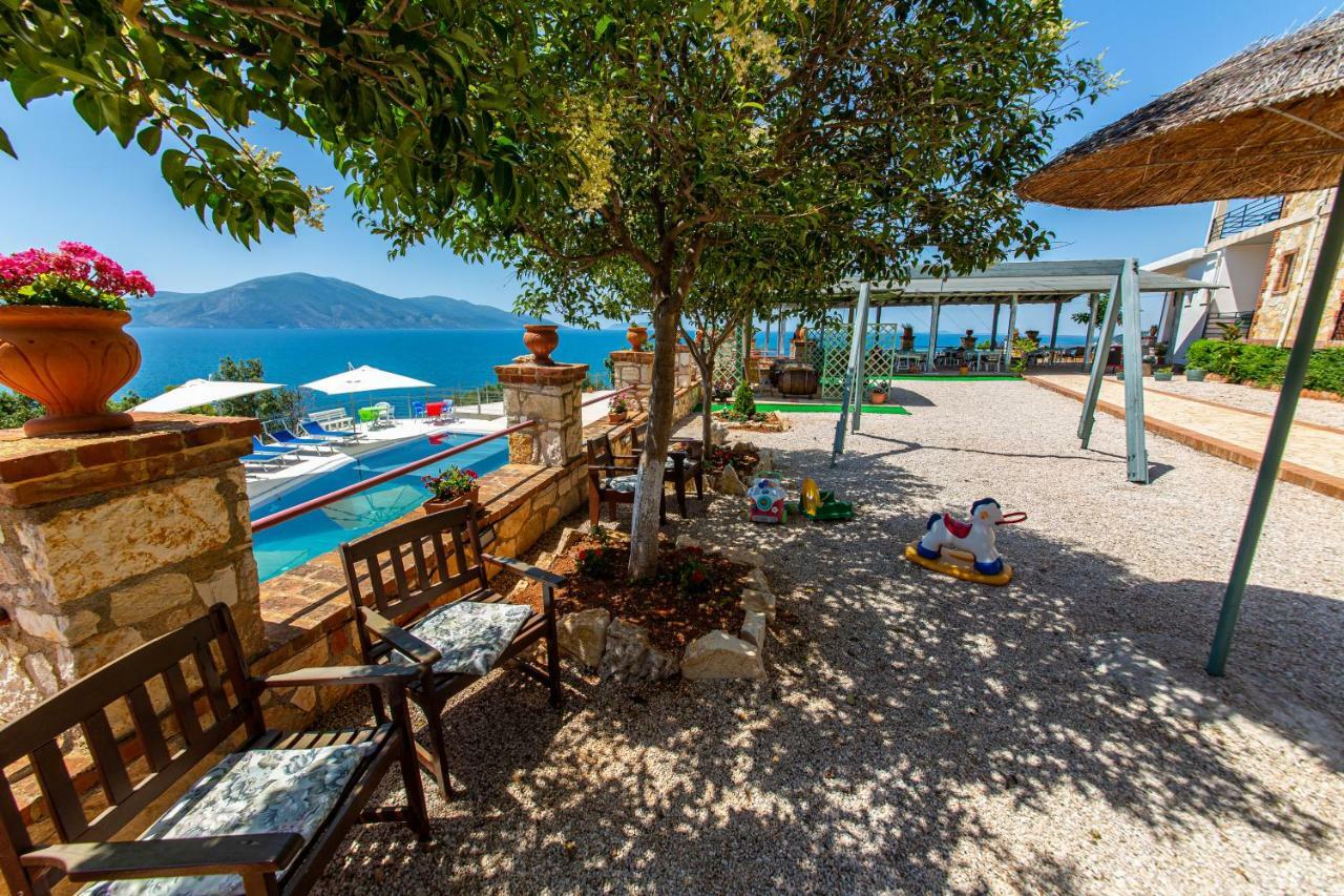 Hotel "San Saena " Radhime Exterior photo